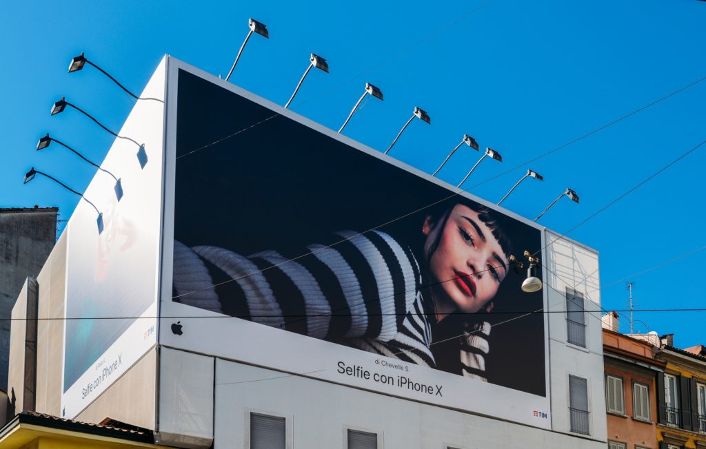 A giant "iPhone X" billboard