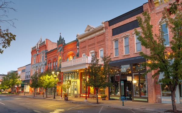 Provo,,Utah,,Usa,Downtown,On,Center,Street,At,Dusk.